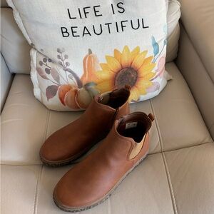 Lands’ End Boots Size 6
